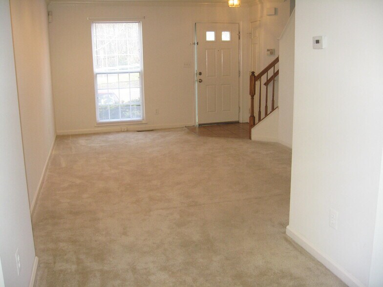 Building Photo - 1720 Grover Glen Ct