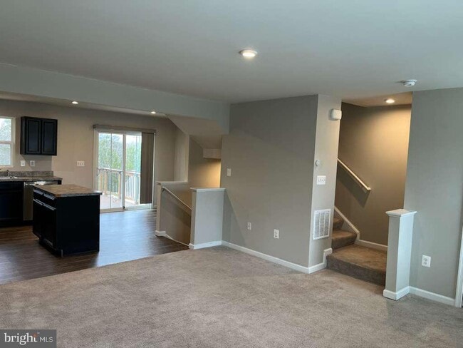 Building Photo - 2862 Farzi Cir