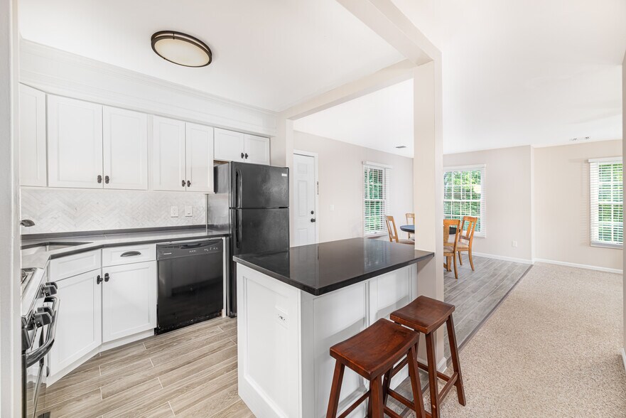 Building Photo - 177 Stonyridge Dr