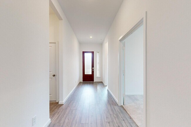 Building Photo - 21622 Laggan Clf Ln