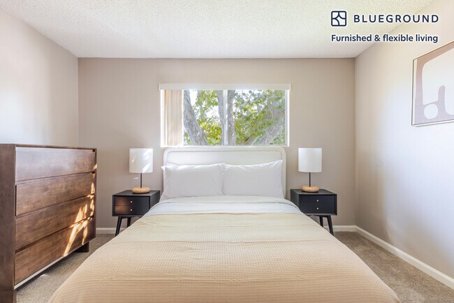 Building Photo - 350 Budd Ave