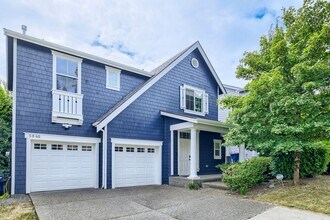 Building Photo - 5bd/3.5ba Bellevue Hoome