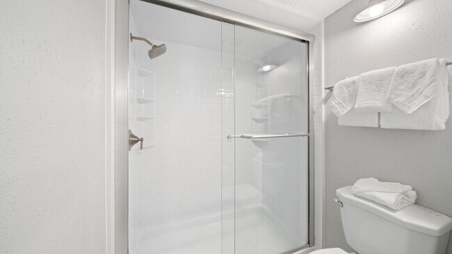 Building Photo - 7205 Thomas Dr