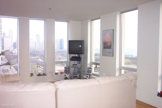 Building Photo - 1 br, 2 bath Condo - 1250 South Michigan A...