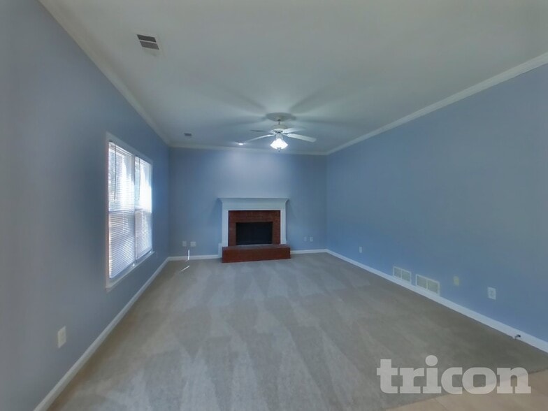 Building Photo - 2674 Calumet Farm Ln