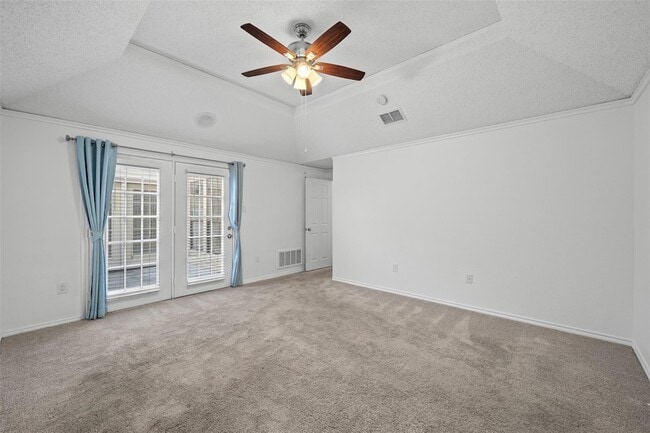 Building Photo - 1205 Olde Towne Dr