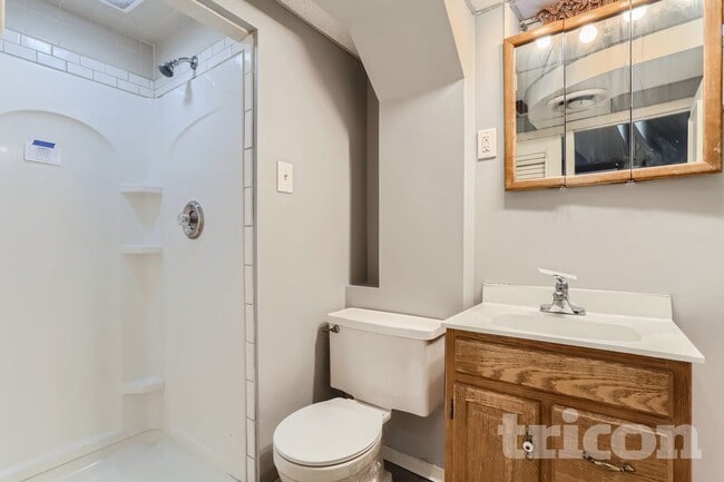 Building Photo - 4400 W 111th St