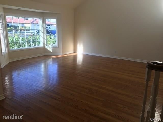 Building Photo - 5 br, 4 bath House - 824 Larchwood Dr