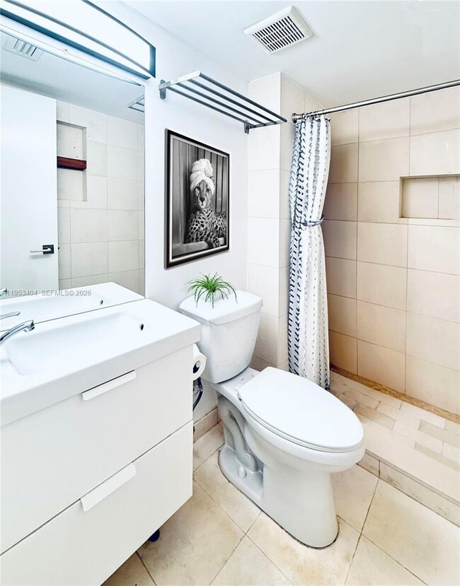 Building Photo - 2575 SW 27th Ave