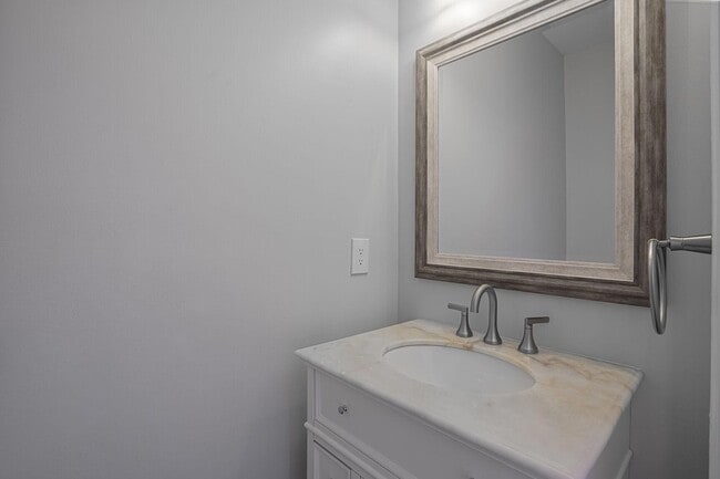 Building Photo - 134 Misty Pond Terrace