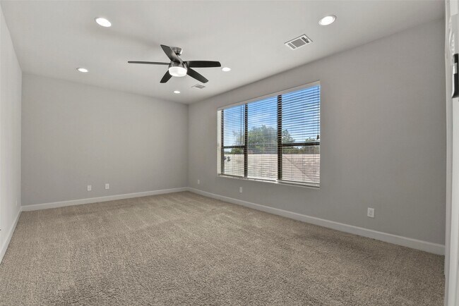 Building Photo - 2109 Winbern St
