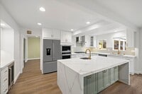 Building Photo - 20152 Redlands Dr