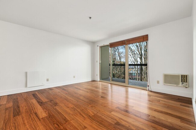 Building Photo - 1Bd/1Ba Seattle Condo