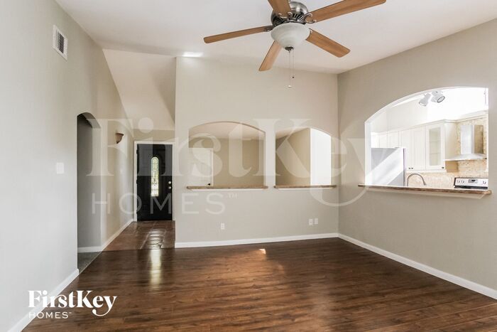 Building Photo - 1 E Broken Oak Ct