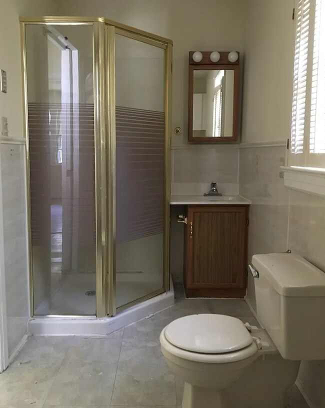 Building Photo - Charming 3-Bed Home in Forest Acres – Spac...