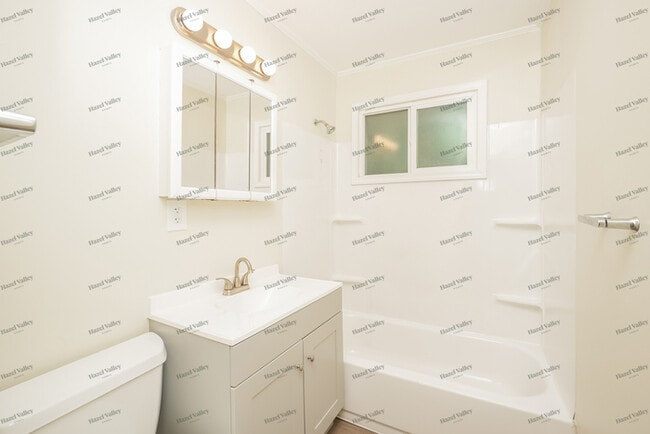 Building Photo - 451 Fairway Blvd