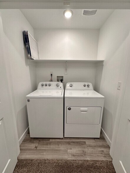 Building Photo - 44 N Voyager Ln