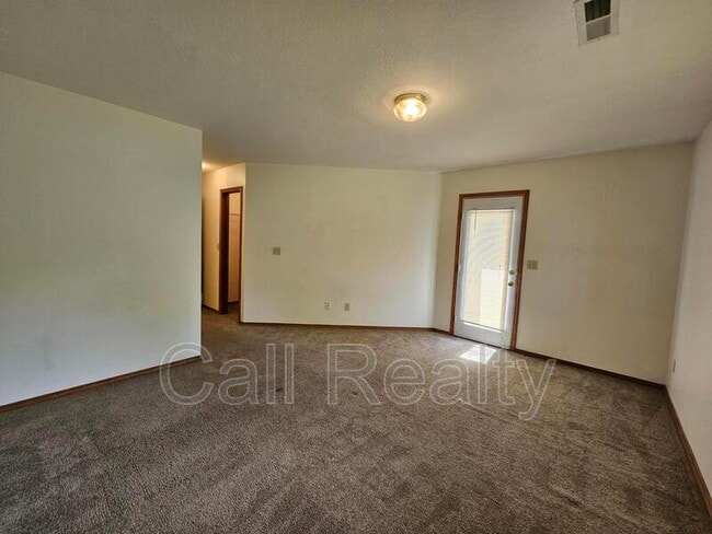 Building Photo - 5108 S Smith Ct