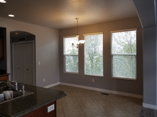 Building Photo - 7334 Shelby View Dr