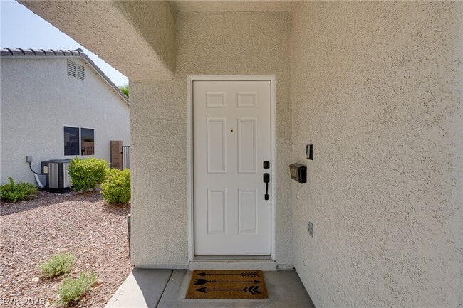 Building Photo - 11059 Ampus Pl