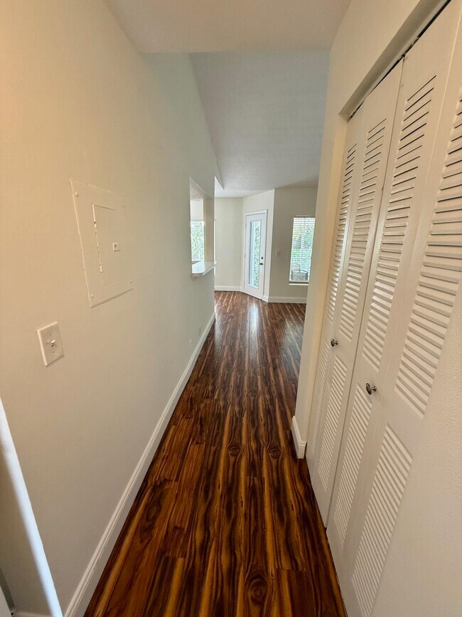 Building Photo - 815 Boynton Beach Blvd