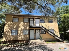 Building Photo - 450 Burleson St