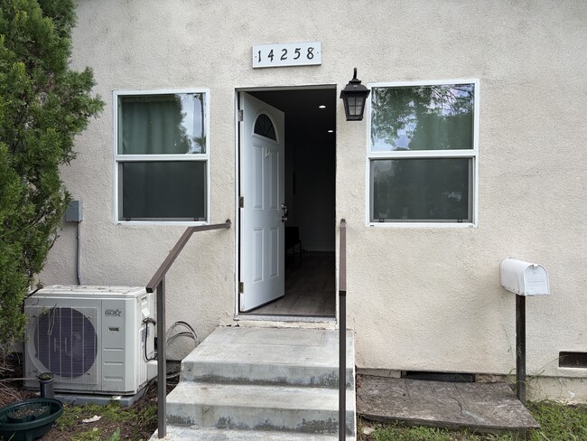 Building Photo - 14260 McCormick St