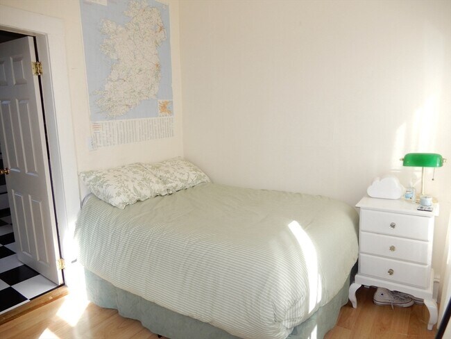 Building Photo - 274 Cambridge St