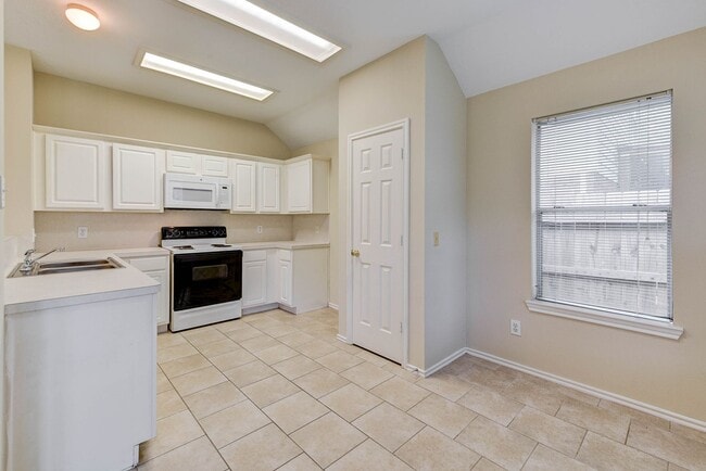 Building Photo - Charming one-story home in Atascocita Park