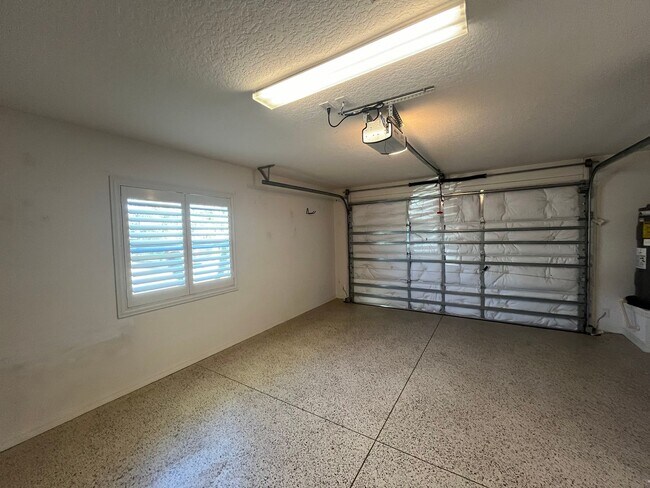 Building Photo - 724 Yager Ln