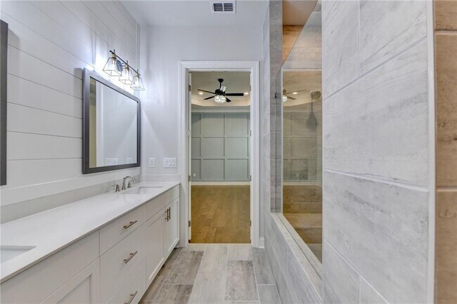 Building Photo - 4536 Molder Dr