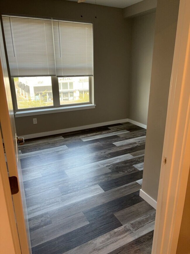 Building Photo - Preleasing, 2 Bedroom 2 Bath (Modified - ADA) Apartment