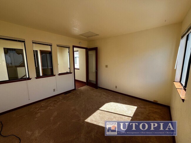 Building Photo - Charming Santa Cruz Townhouse: 3 Beds, 2.5 Baths with Private Patio, Spacious Layout, and Prime L...