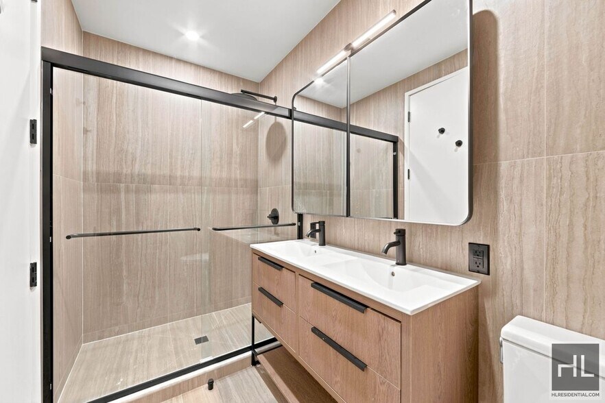 Building Photo - Luxury 3BR with Loft, Two Terraces & In-Unit W/D