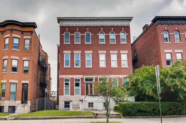 Primary Photo - 2907 N Calvert St