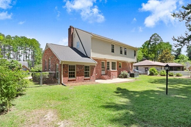 Building Photo - CHARMING 2-STORY BRICK HOME *Excellent Goldsboro Location* Lawn Care Included!