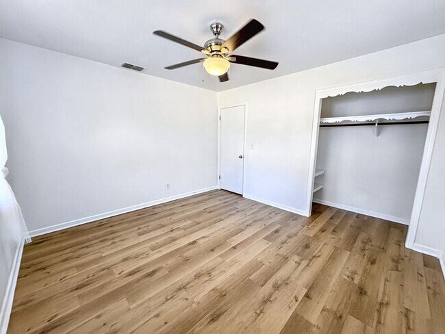 Building Photo - 3-Bedroom Home in a Convenient Location / ...