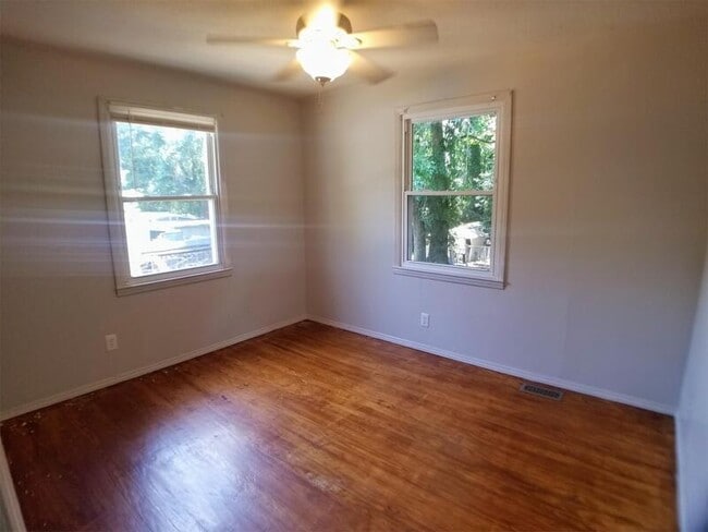 Building Photo - 564 McAbee Rd