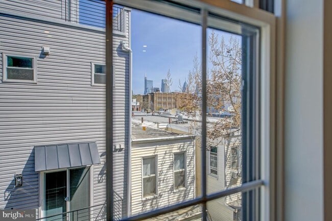 Building Photo - 2445 Innovator Wy