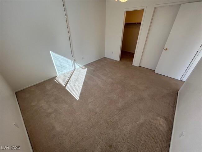 Building Photo - 5325 Clover Blossom Ct