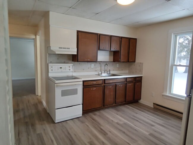 Building Photo - 53 Classic St