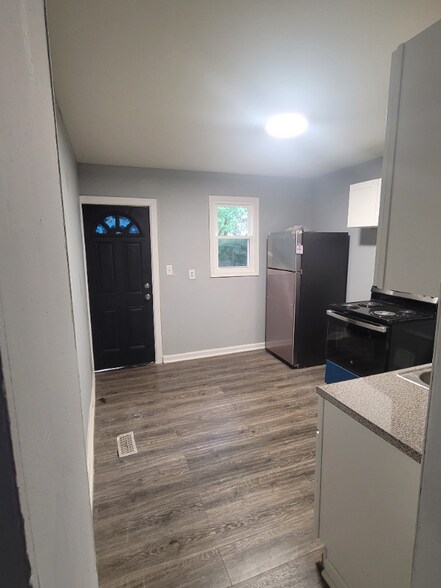 Building Photo - 813 S 9th St