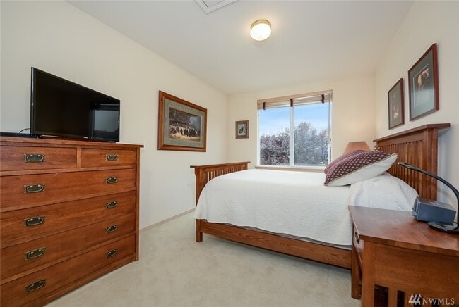 Building Photo - Elegant 3-Bedroom Home with Private Deck & Greenbelt Views!