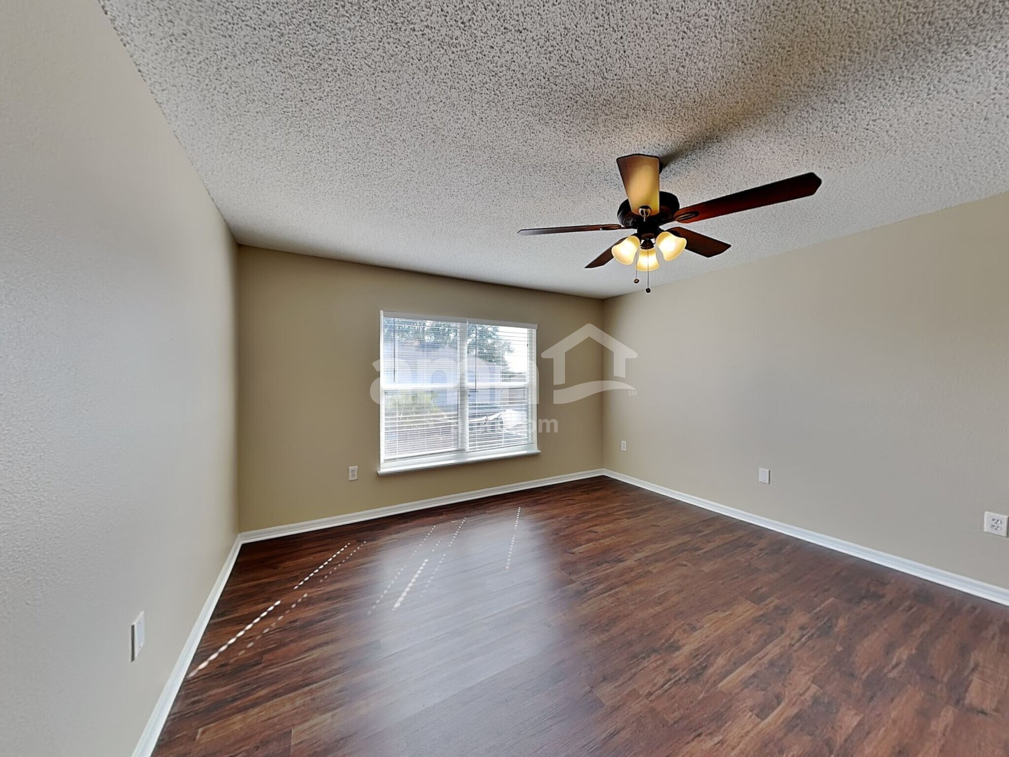 Building Photo - 16000 Wilkinson Dr