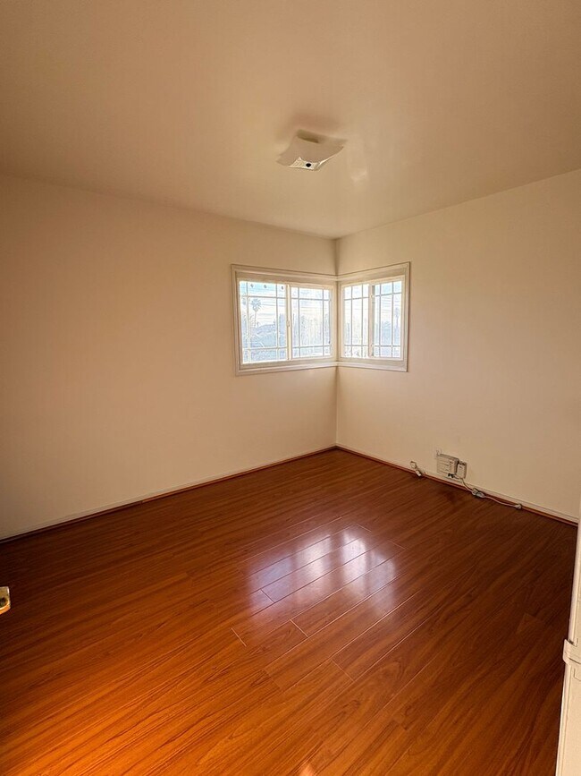 Building Photo - beautiful 4 bedroom 4 baths in West covina. Must see!