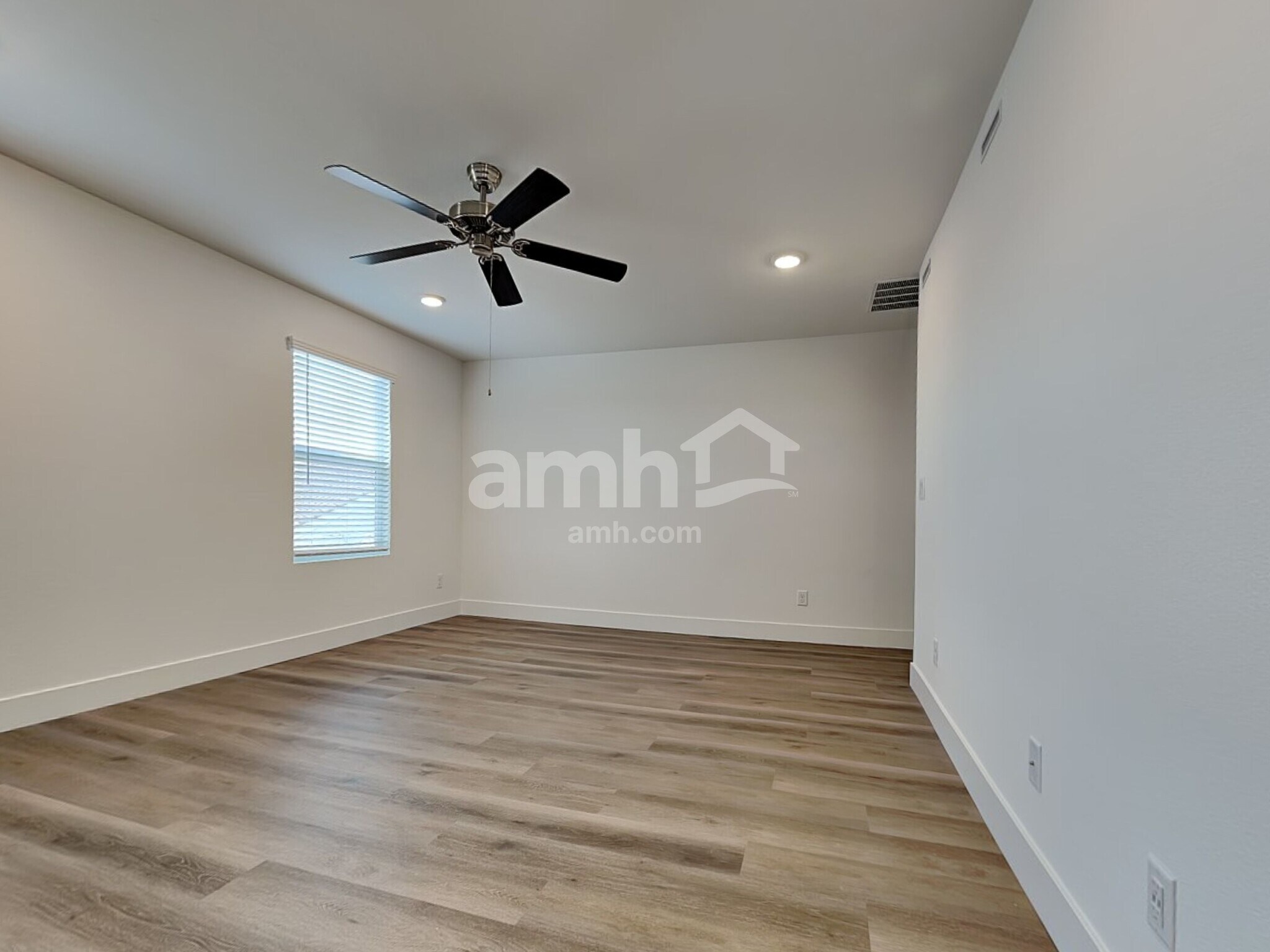 Building Photo - 9141 Fiesta Impatiens Ct
