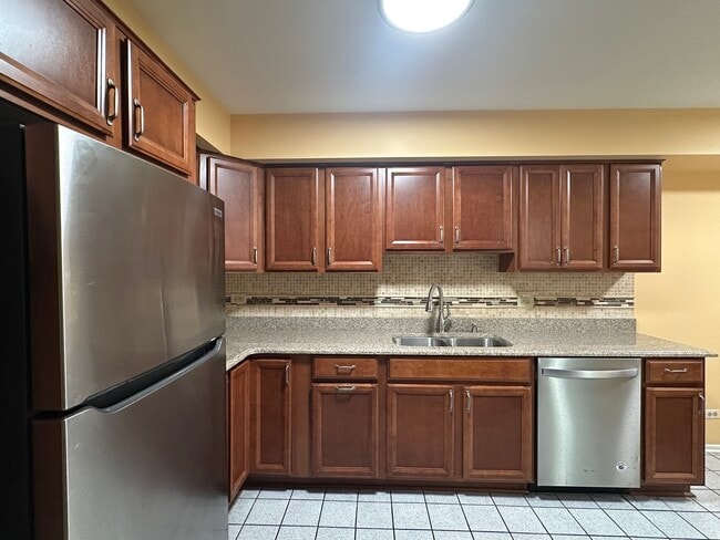 Building Photo - 1234 Churchill Ct