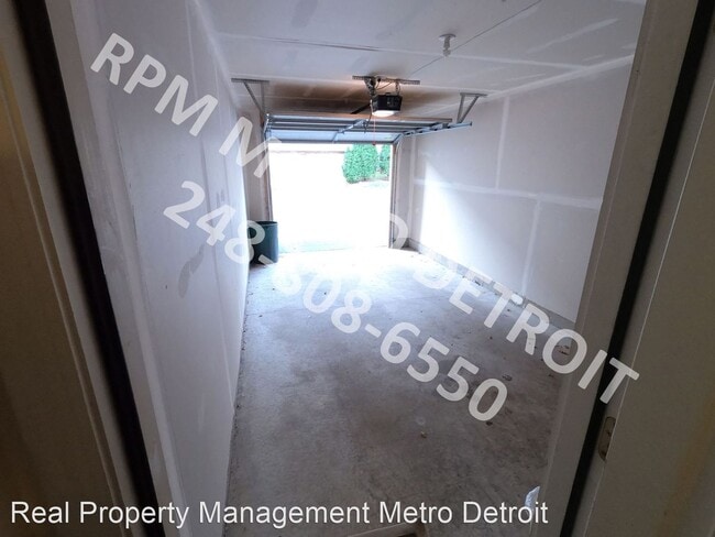 Building Photo - 3 br, 3 bath House - 1128 Faulkner N Bldg #E