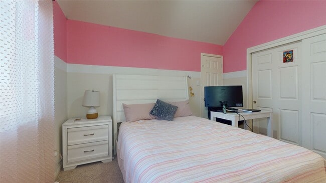 Building Photo - 21499 Pleasant Forest Dr