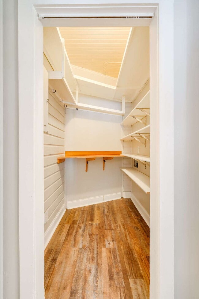 Building Photo - Three-Bed Home w/ Fenced in BackYard in the Heart of Durham